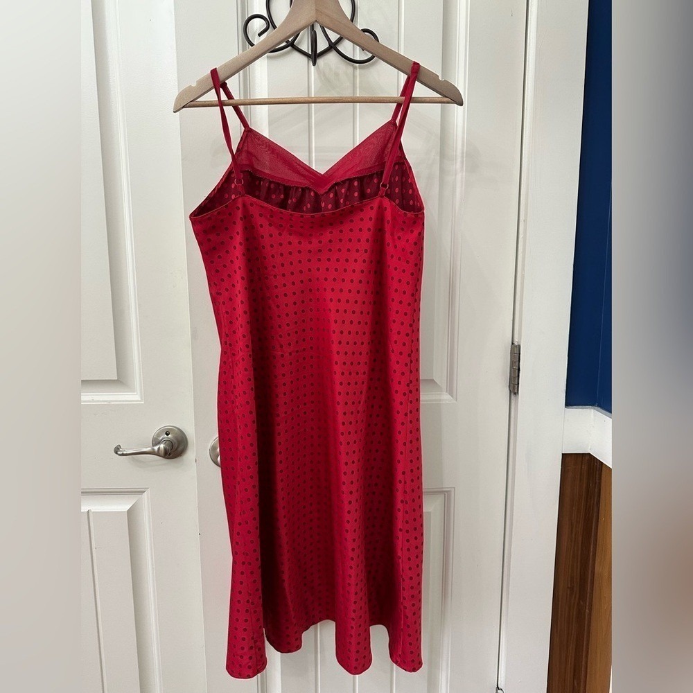 Cabernet Red Polka Dot Nightgown with chiffon trim sz‎ Medium - Picture 5 of 6